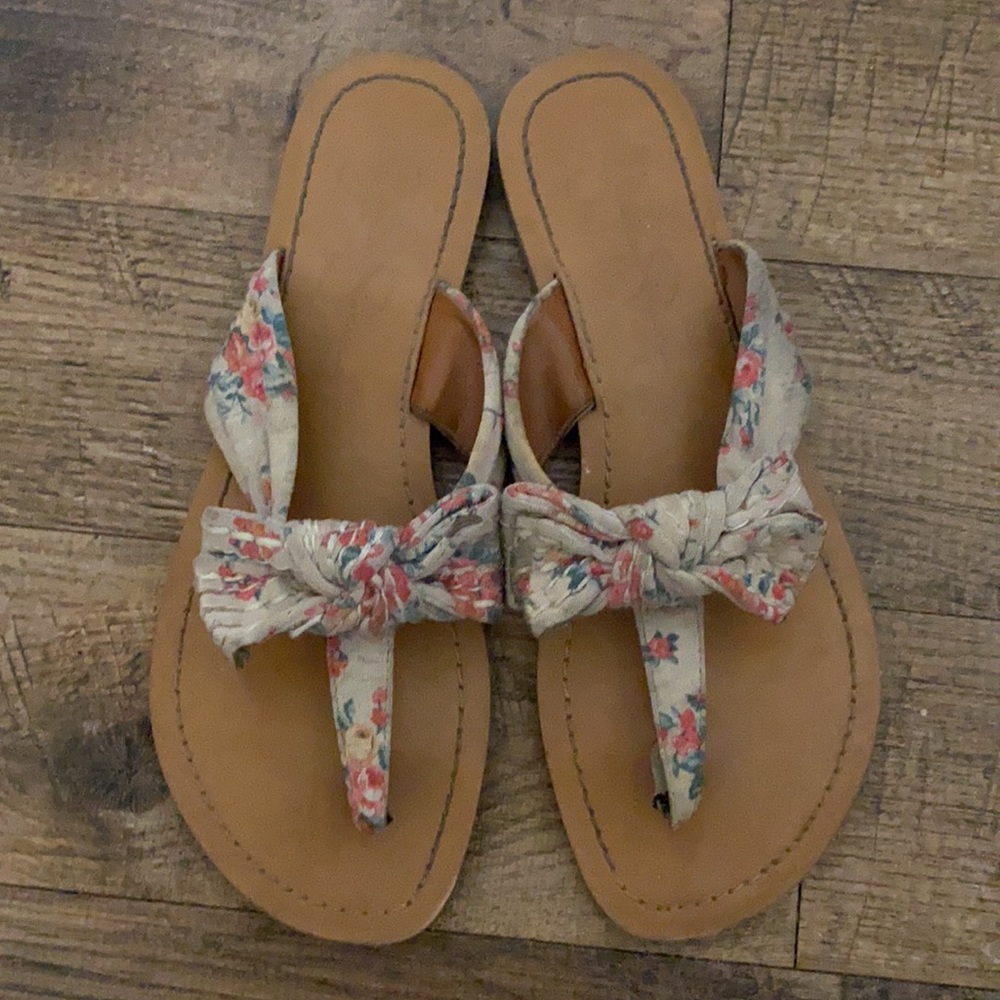 Jessica Simpson Floral Bow Sandals 8